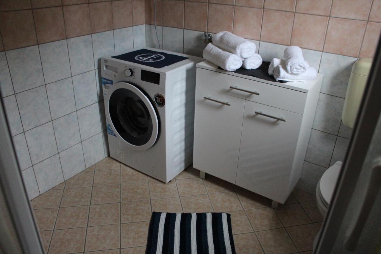 Apartment Lilly Нерезине Екстер'єр фото